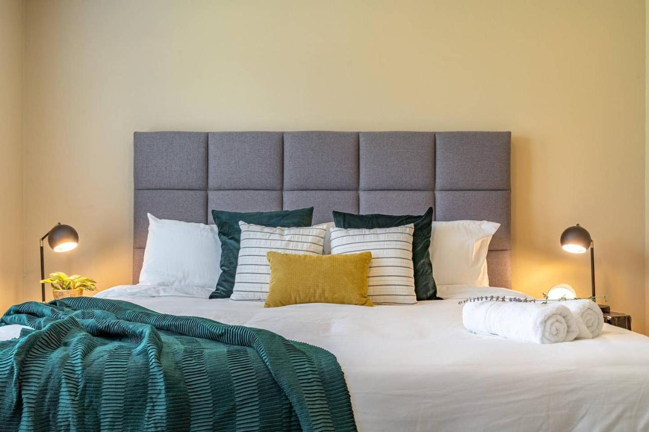 Modern Home, Four Bedrooms, King Beds Tigard Kültér fotó