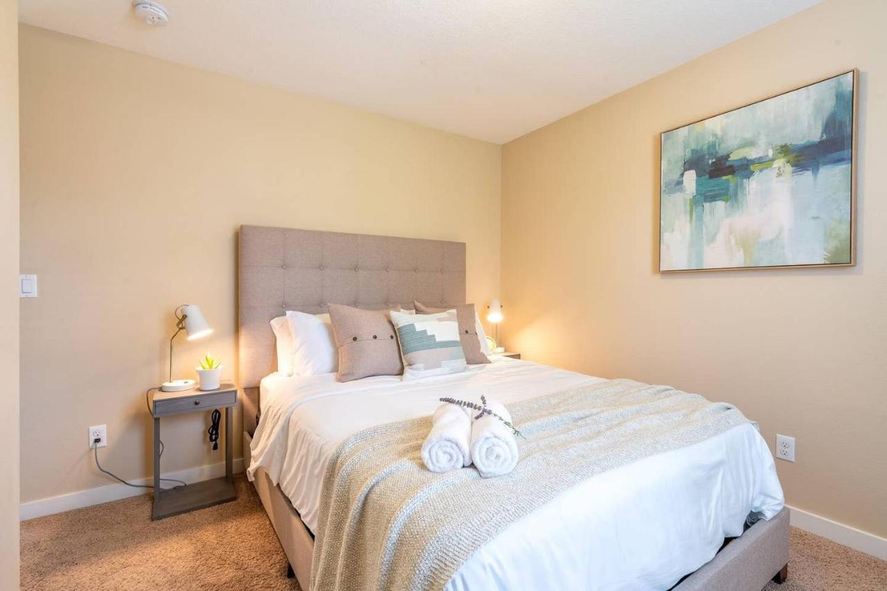 Modern Home, Four Bedrooms, King Beds Tigard Kültér fotó