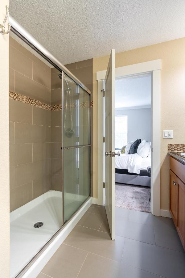 Modern Home, Four Bedrooms, King Beds Tigard Kültér fotó